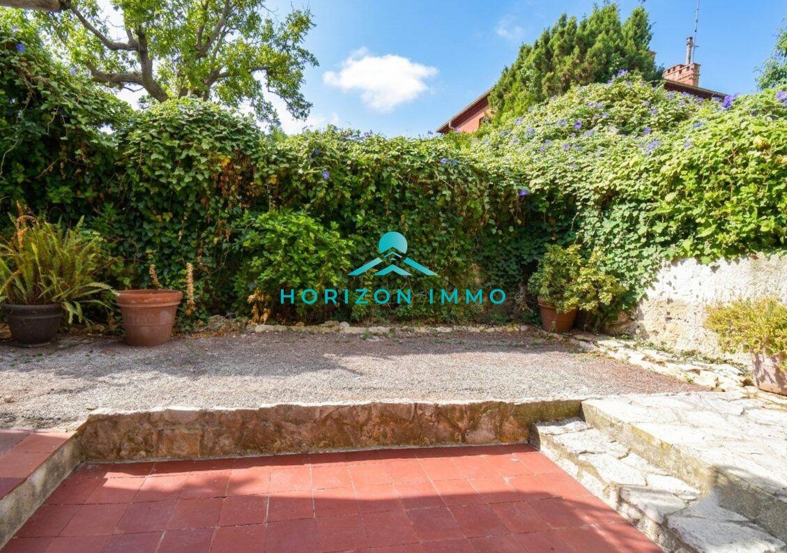 Appartement 2 pièces 48 m² · à Saint-Jean-Cap-Ferrat · 47,8 m² · 1 300 €/mois