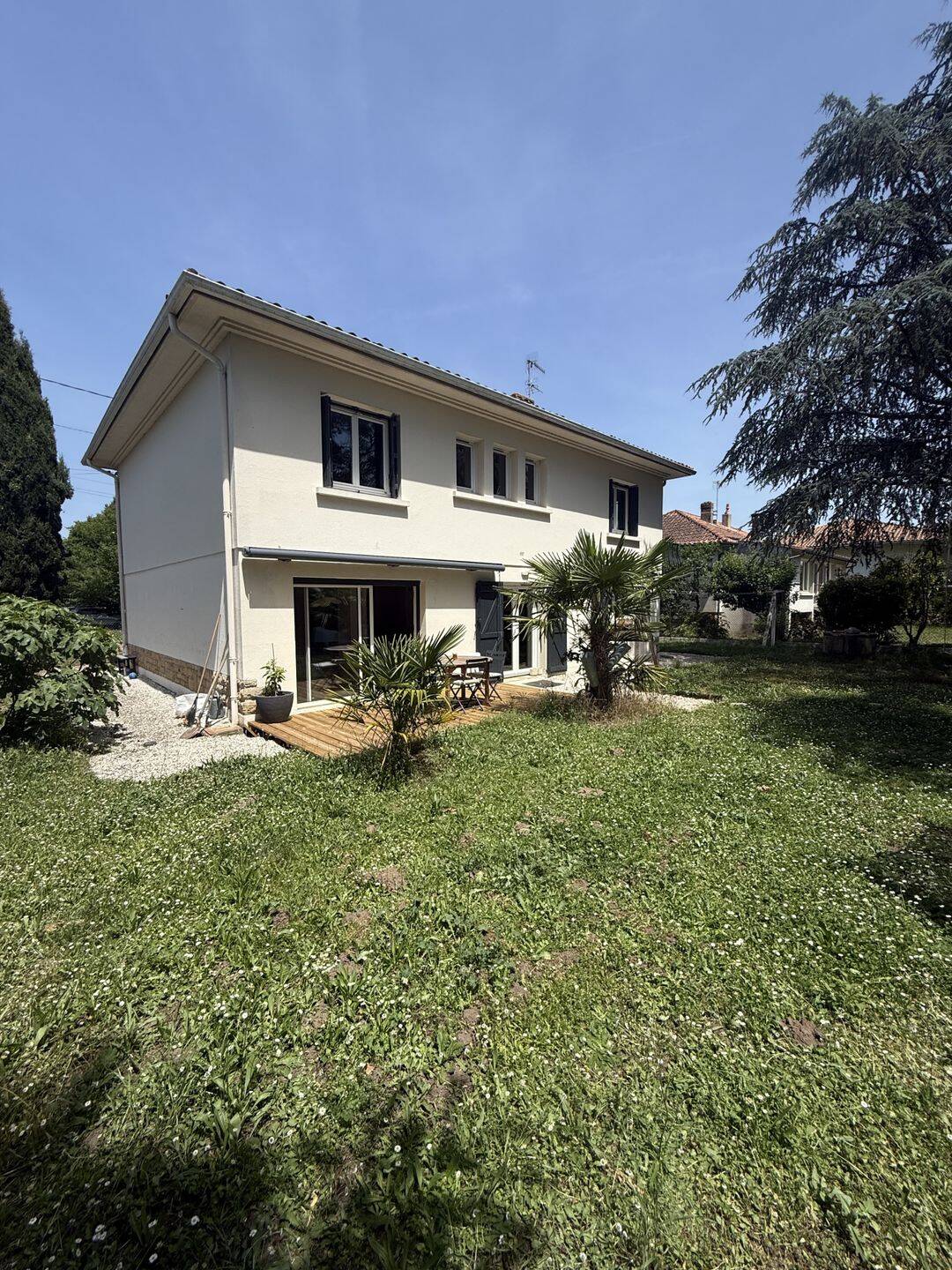 Maison 7 pièces 140 m² · à Bergerac · 140,3 m² · 232 500 €