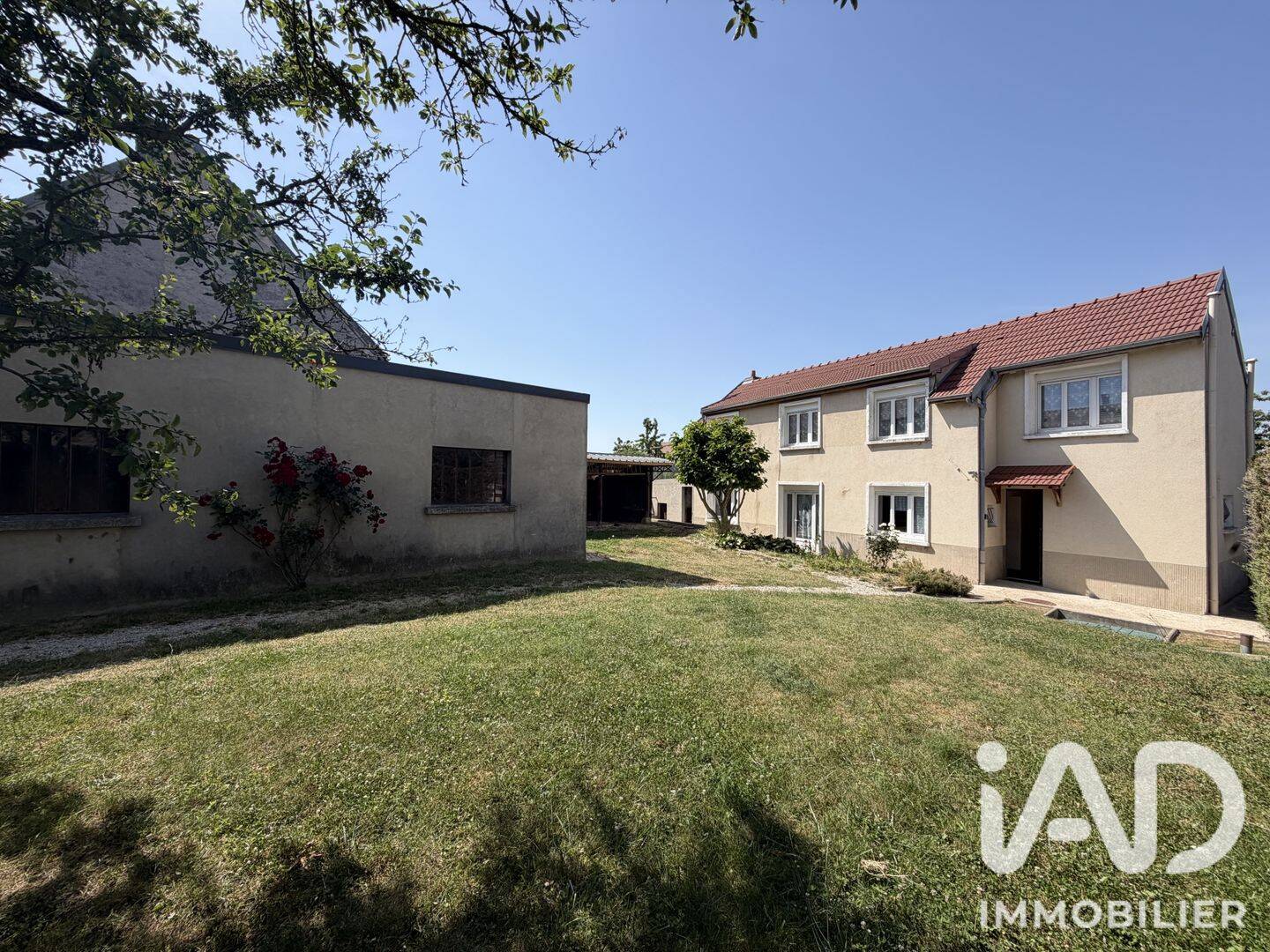 Maison 5 pièces 122 m² · à La Chapelle-sur-Chézy · 121,7 m² · 184 000 €