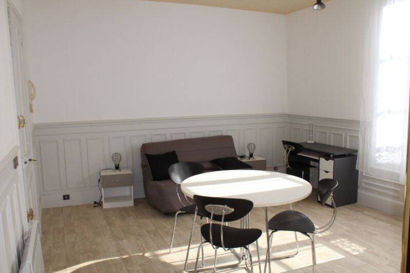 Appartement 1 pièce 28 m² · à Troyes · 27,8 m² · 374 €