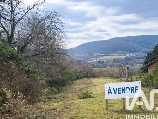 Terrain constructible à vendre 88 000 € 676 m² de terrain Charmes-sur-Rhône 07800