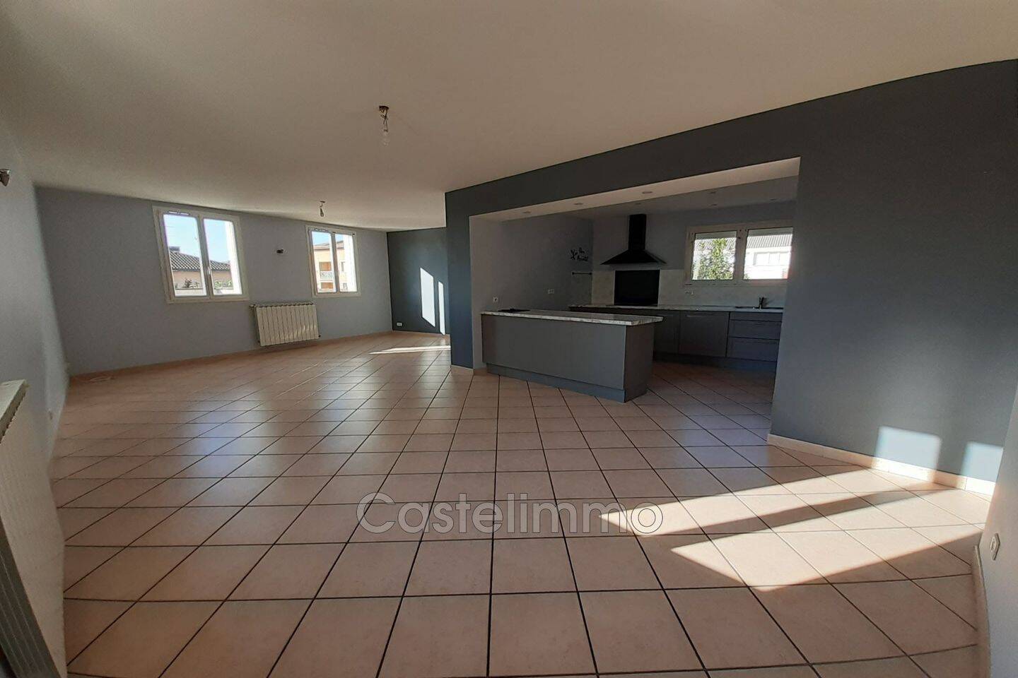 Appartement 5 pièces 151 m² · à Moissac · 151 m² · 855 €/mois