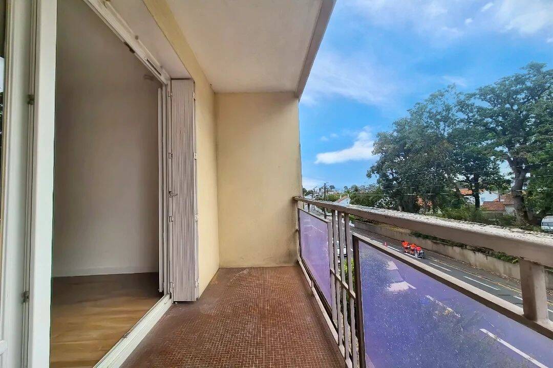 Appartement 1 pièce 30 m² · à Rezé · 29,5 m² · 604 €/mois