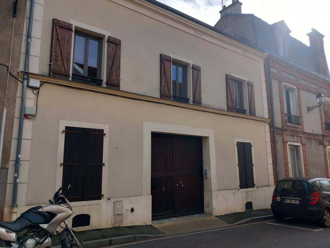 1 pièce 17 m² · à Deuil-la-Barre · 16,7 m² · 455 €