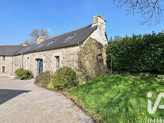 Maison à vendre 180 000 € 4 pièces 3 chambres 110 m² 12 228 m² de terrain Plonévez-du-Faou 29530