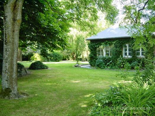 Maison à vendre 560 000 € 10 pièces 8 chambres 340 m² 6 436 m² de terrain Arvillers 80910