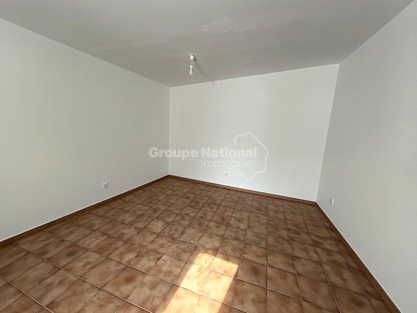 Appartement 1 pièce 25 m² · à Salon-de-Provence · 25 m² · 89 900 €