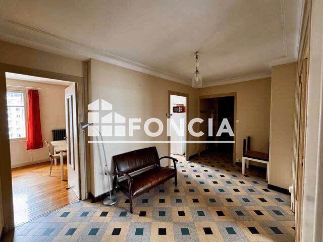 Appartement 3 pièces 74 m² · à Grenoble · 73,5 m² · 900 €