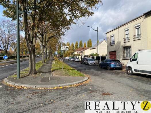 Boutique à louer 2 533 € 150 m² de surface de vente Poudrette-Sainte Anne Les Pavillons-sous-Bois 93320