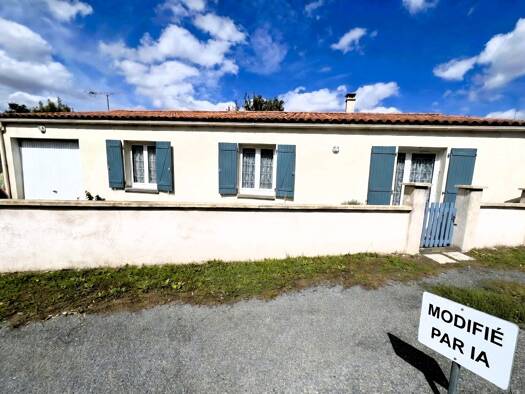 Maison de plain-pied à vendre 202 000 € 5 pièces 3 chambres 90 m² 463 m² de terrain La Ronde 17170