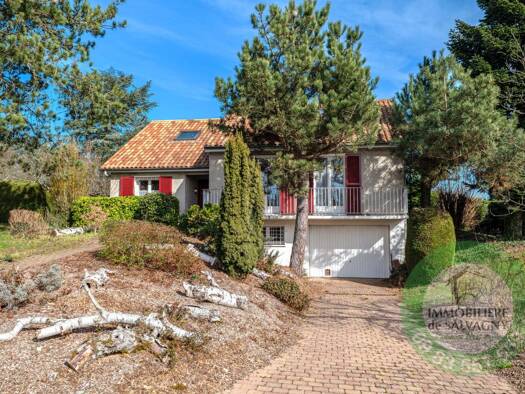 Maison à vendre 639 000 € 8 pièces 6 chambres 170,5 m² 1 469 m² de terrain La Tour-de-Salvagny 69890