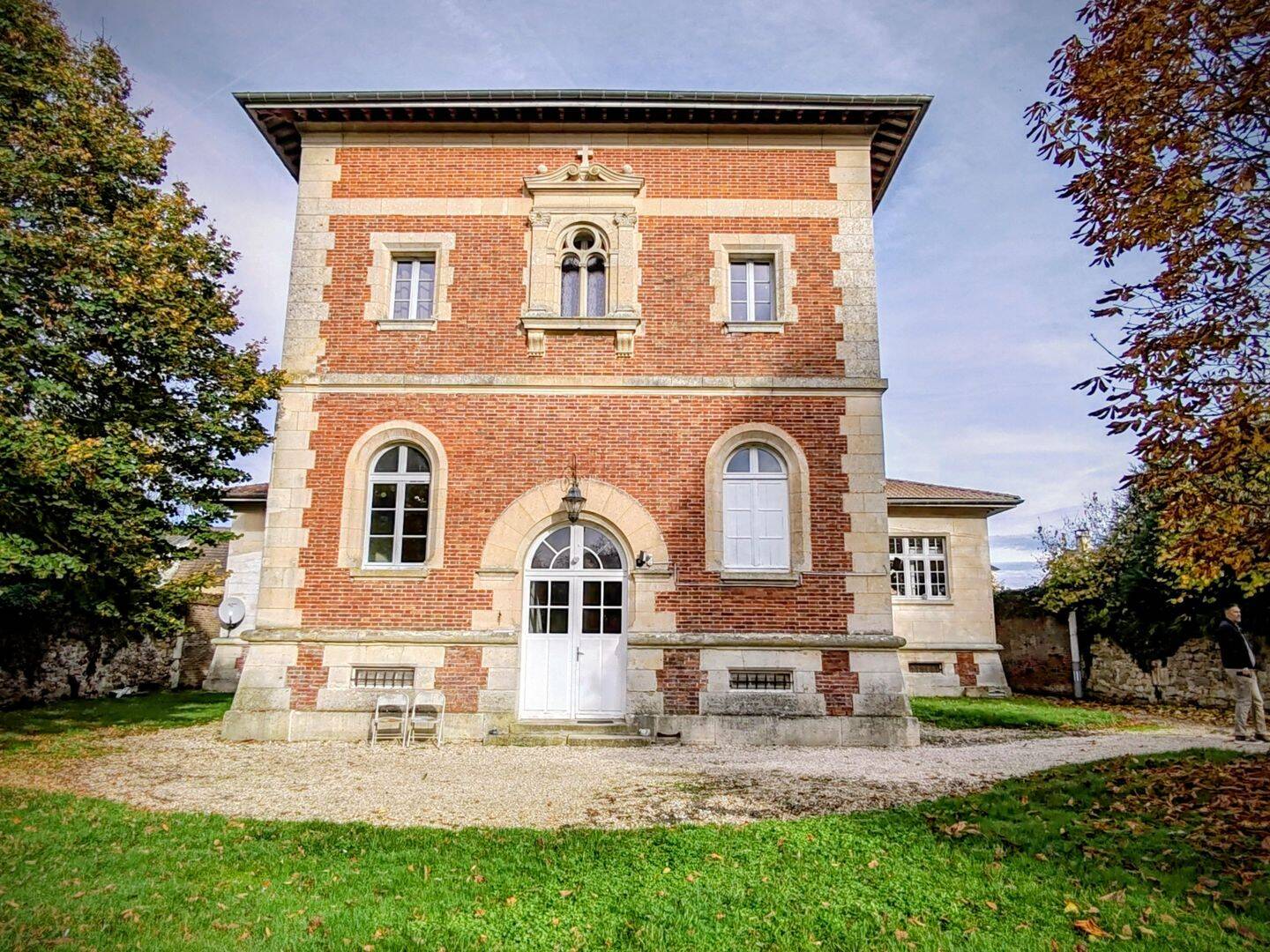 Maison 19 pièces 470 m² · à Crépy-en-Valois · 470 m² · 1 019 700 €