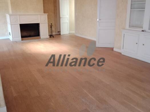 Maison à vendre 272 000 € 9 pièces 6 chambres 330 m² 616 m² de terrain Luxeuil-les-Bains 70300