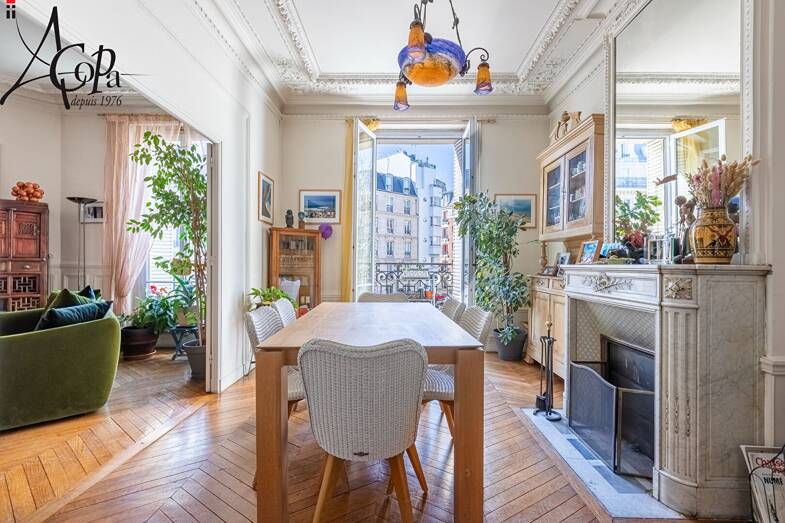 Appartement à vendre 995 000 € 5 pièces 3 chambres 103 m² Étage 2/7 Amiraux-Simplon-Poissonniers Paris 18ème 75018