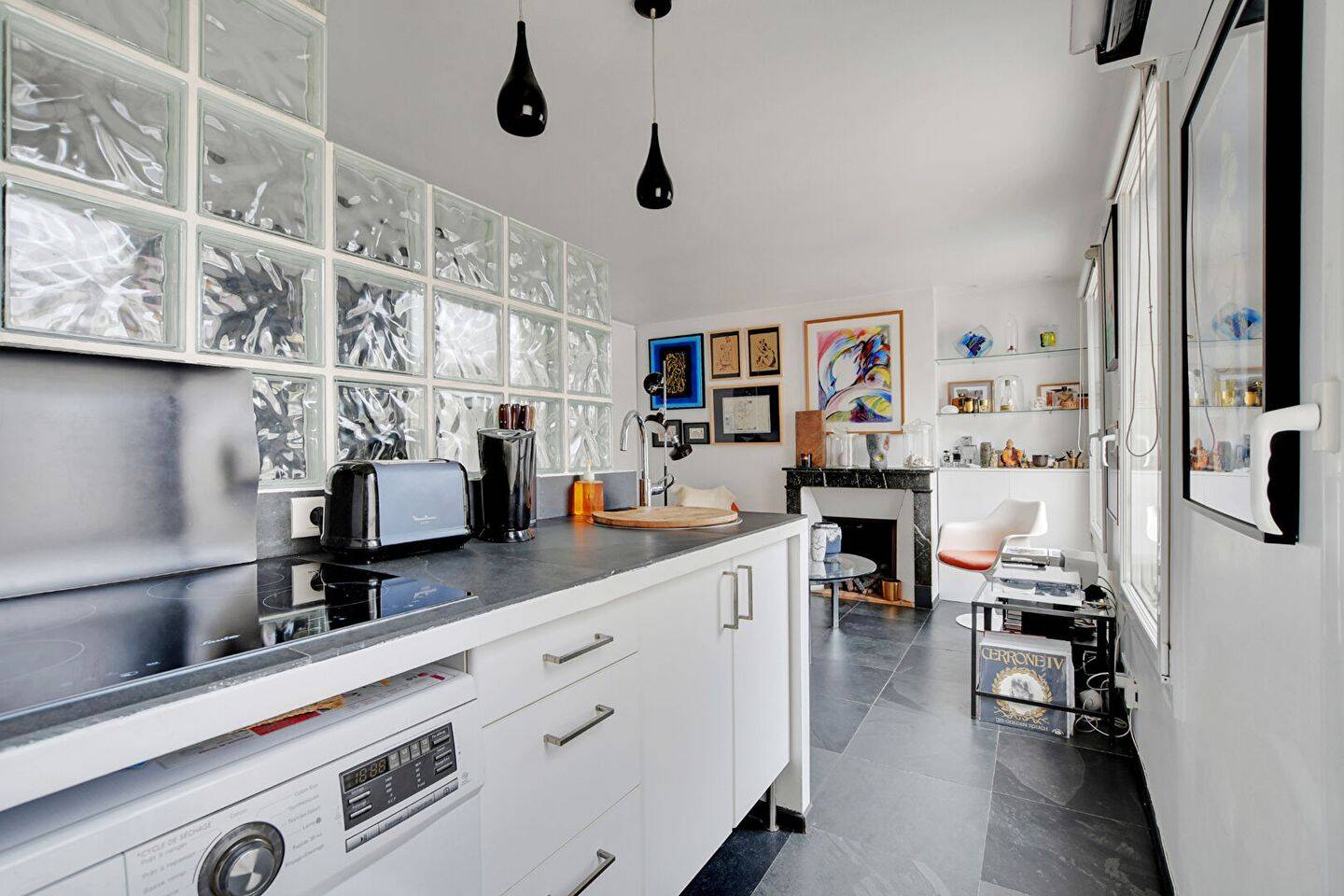 Appartement 1 pièce 27 m² · à Paris 10ème Arrondissement · 27,4 m² · 1 300 €