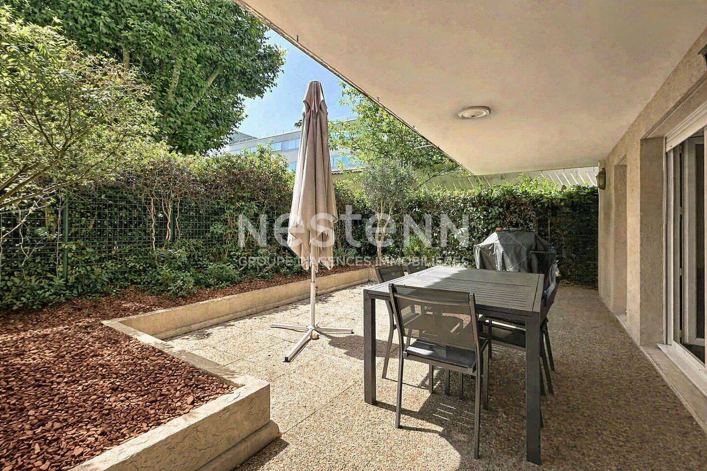 Appartement 4 pièces 104 m² · à Lyon 8ème Arrondissement · 103,8 m² · 560 000 €