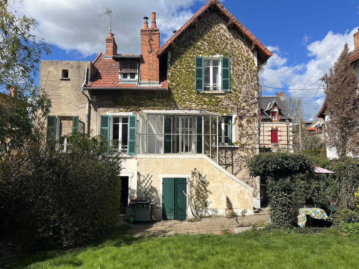 Maison 4 pièces 160 m² · à Néris-les-Bains · 160 m² · 186 000 €