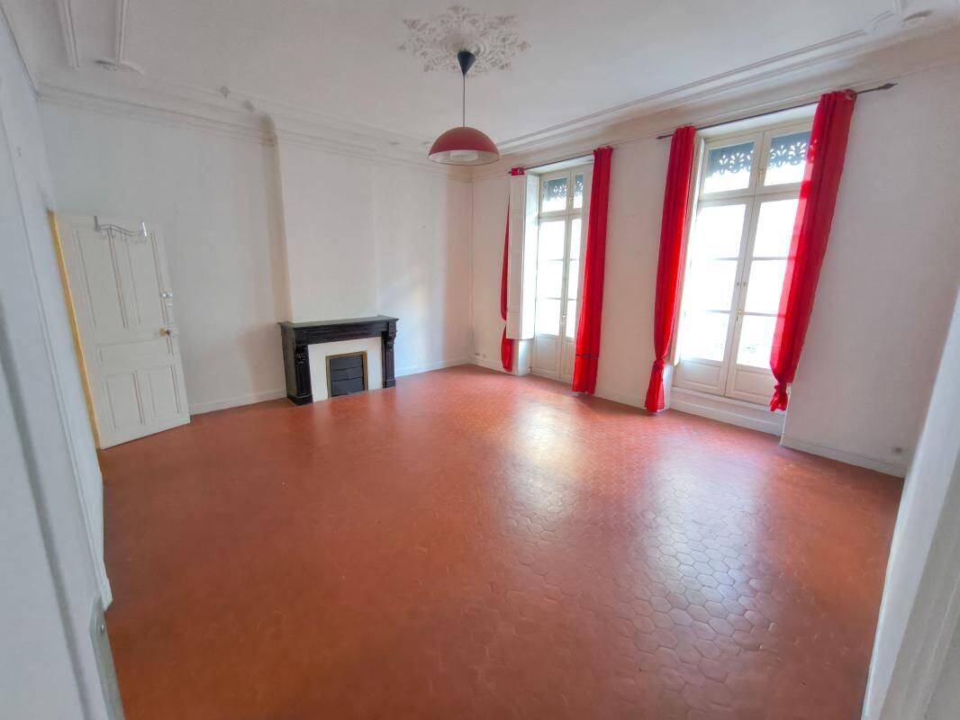 Appartement 4 pièces 142 m² · à Nîmes · 142 m² · 314 000 €