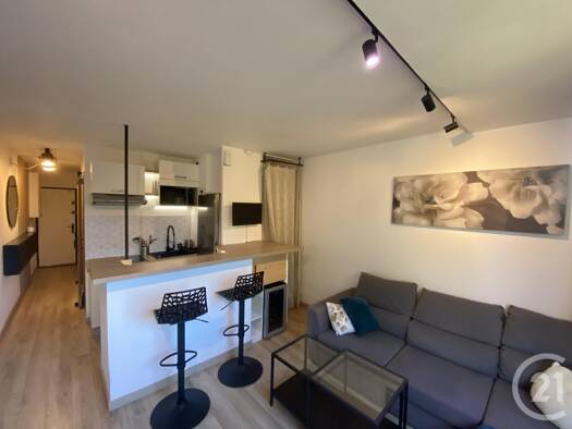 Appartement à louer 850 € 2 pièces 1 chambre 32 m² 3ème étage Aix-en-Provence 13090