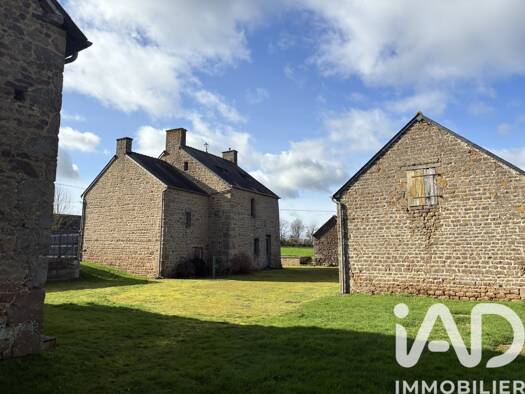 Maison à vendre 197 500 € 4 pièces 3 chambres 98 m² 5 139 m² de terrain Lassay-les-Châteaux 53110