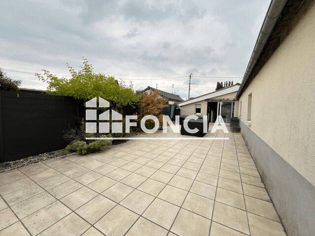 Maison 3 pièces 102 m² · à Athies · 102 m² · 950 €