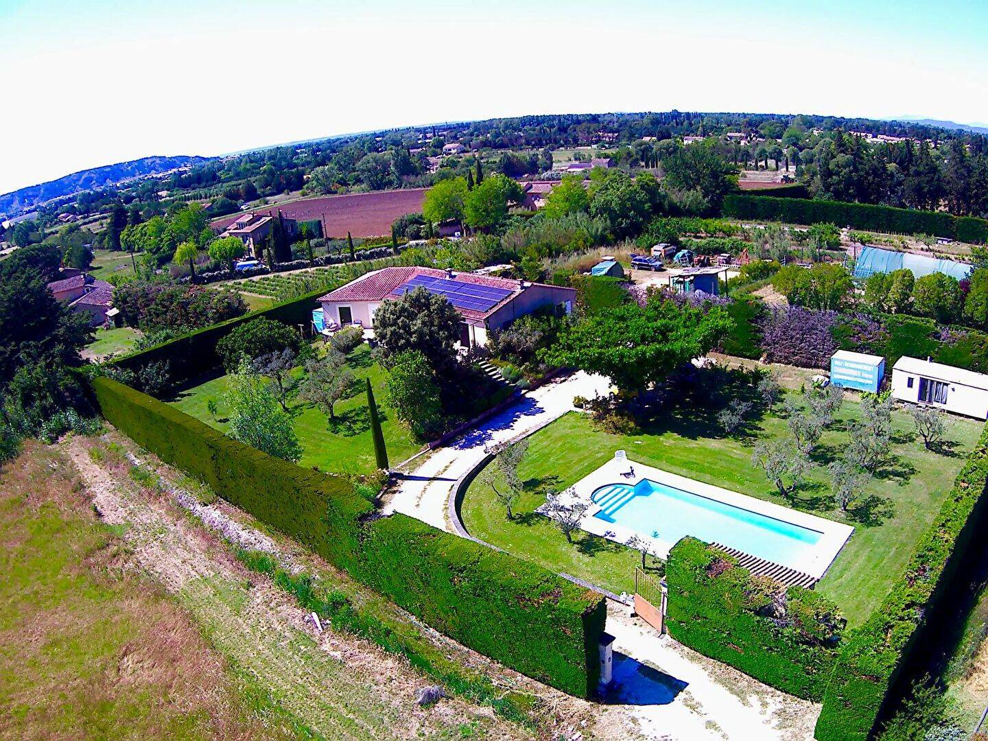 Maison 7 pièces 203 m² · à Taillades · 203 m² · 778 000 €