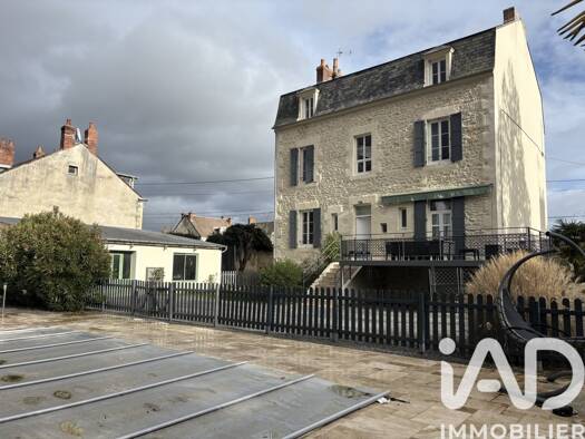 Maison à vendre 399 000 € 9 pièces 7 chambres 265 m² 1 100 m² de terrain République-Manutention Nevers 58000