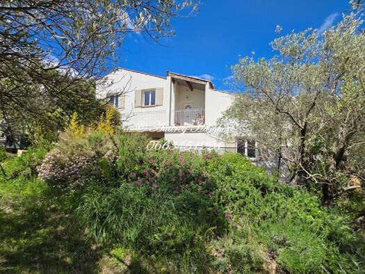 Maison à vendre 525 000 € 8 pièces 6 chambres 156 m² 1 000 m² de terrain Villeneuve 04180