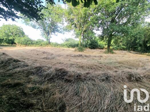 Terrain à vendre 7 000 € 1 810 m² de terrain Saint-Laurent-de-la-Salle 85410