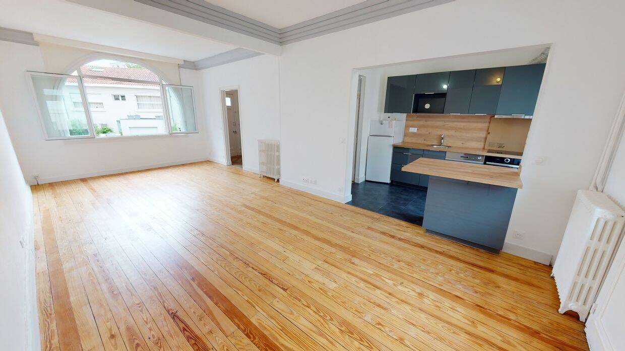 Maison 6 pièces 111 m² · à Le Bouscat · 110,6 m² · 1 901 €