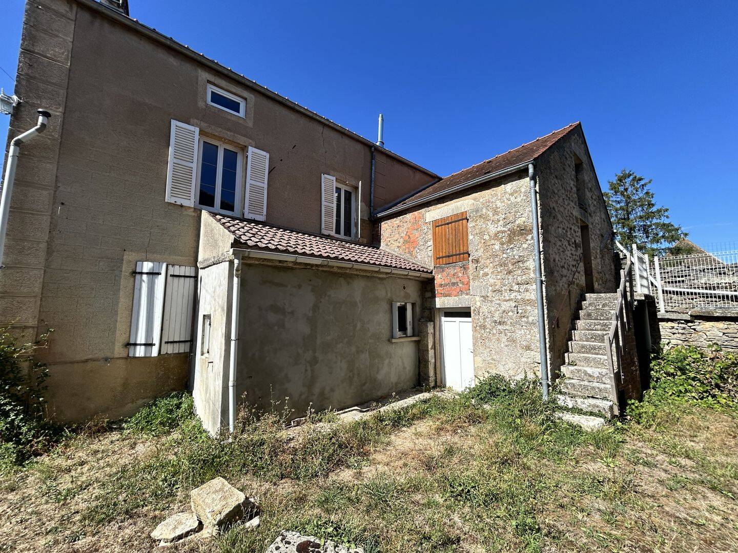 Maison 5 pièces 70 m² · à Moutiers-Saint-Jean · 70 m² · 69 000 €