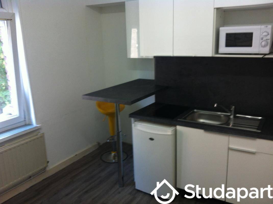 Appartement 1 pièce 14 m² · à Lille · 14 m² · 460 €