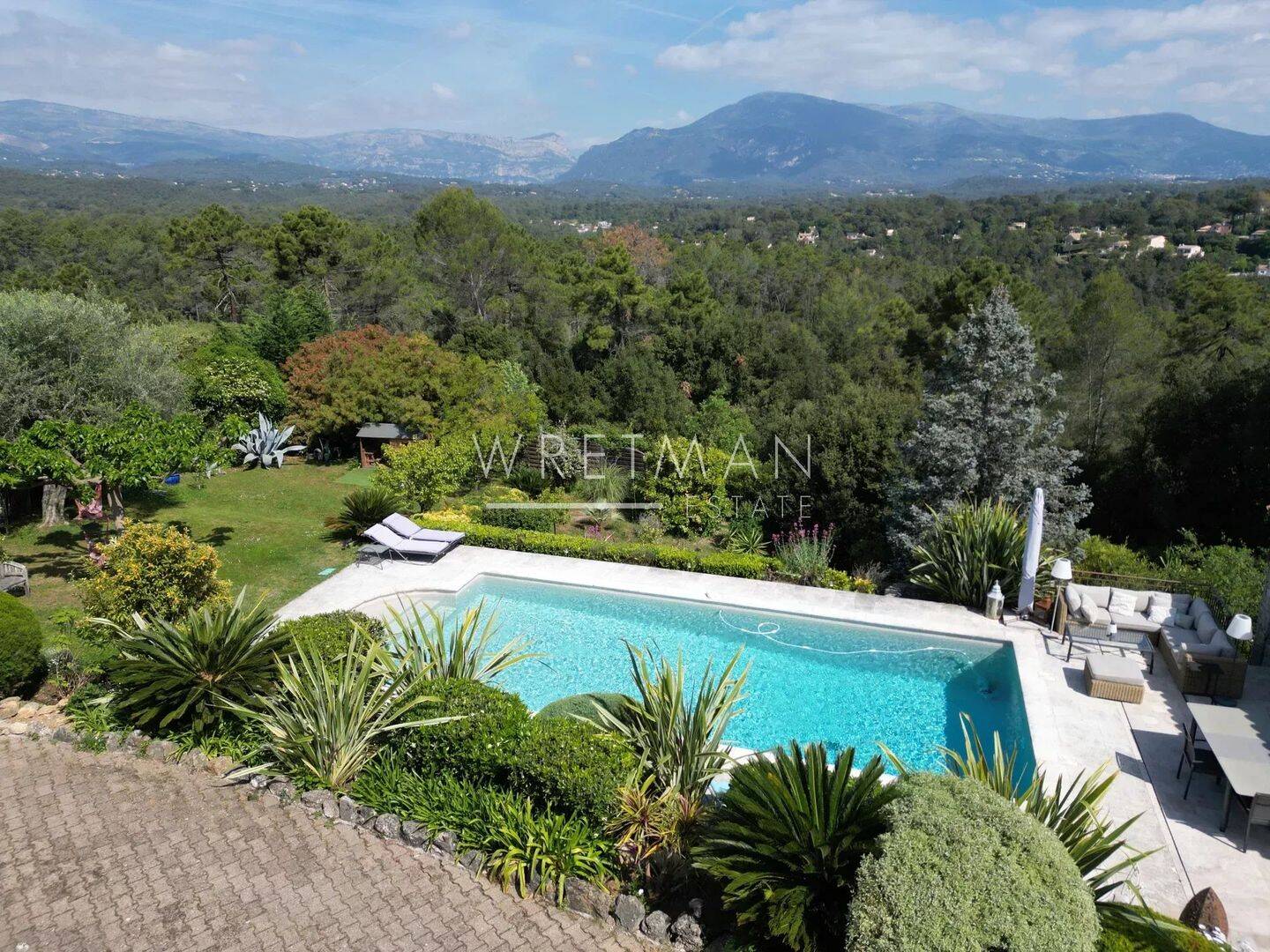 Maison 8 pièces 600 m² · à Valbonne · 600 m² · 1 845 000 €