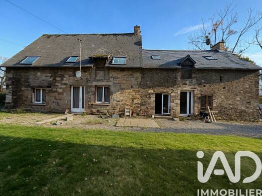 Maison de plain-pied à vendre 169 980 € 4 pièces 3 chambres 119 m² 5 702 m² de terrain Bazouges-la-Pérouse 35560