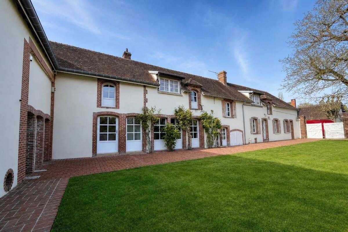 Maison 9 pièces 409 m² · à Croisilles · 409 m² · 795 000 €