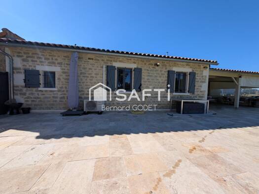 Maison à vendre 395 000 € 11 pièces 6 chambres 338 m² 2 788 m² de terrain Nanteuil-en-Vallée 16700