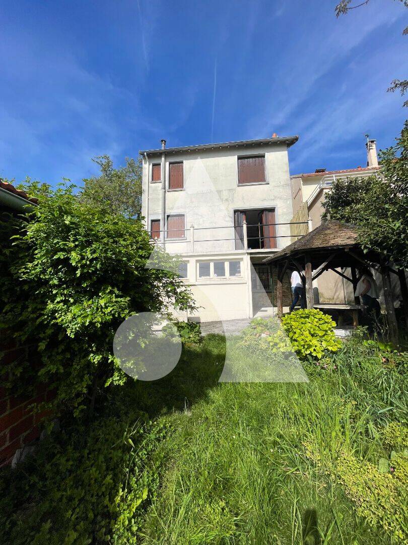 Maison 6 pièces 98 m² · à Sucy-en-Brie · 98 m² · 300 000 €