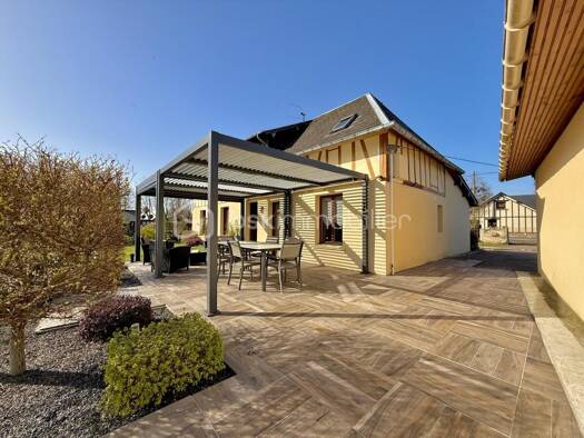 Maison à vendre 225 000 € 6 pièces 3 chambres 118 m² 756 m² de terrain Arelaune-en-Seine 76940