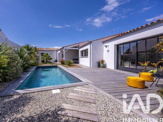 Maison à vendre 904 800 € 5 pièces 4 chambres 147 m² 578 m² de terrain Marsilly 17137