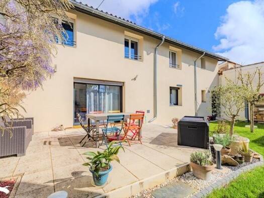 Maison à vendre 299 000 € 5 pièces 4 chambres 138 m² 265 m² de terrain Vayres 33870