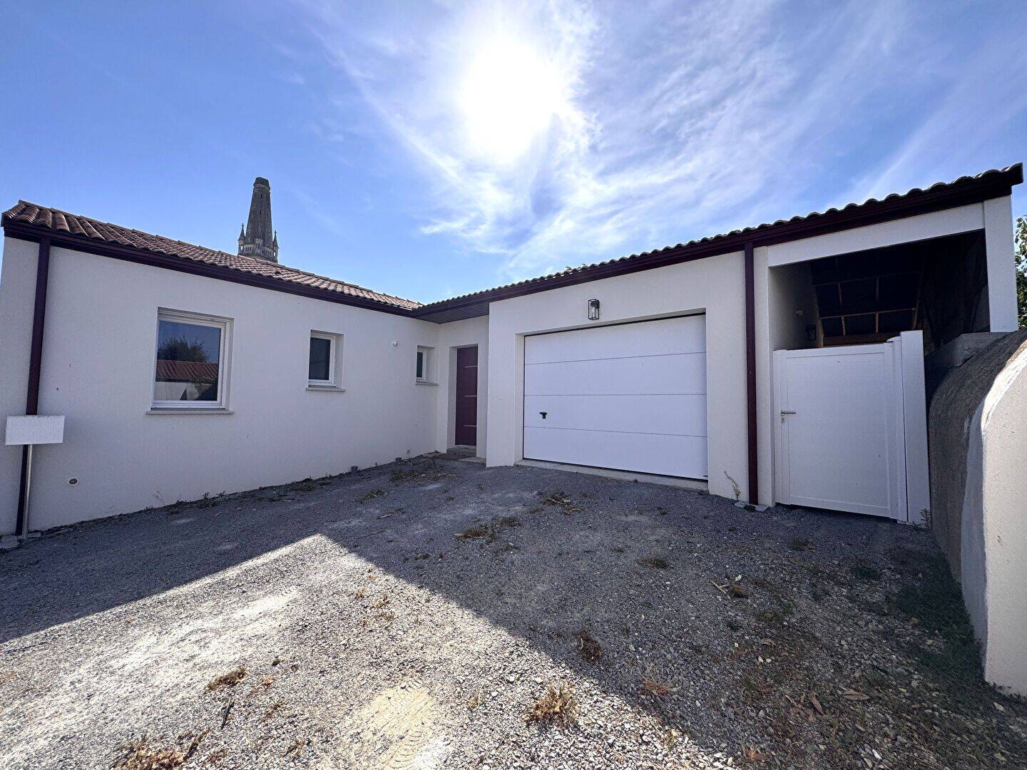 Maison 4 pièces 93 m² · à Saint-Hilaire-de-Chaléons · 93 m² · 982 €