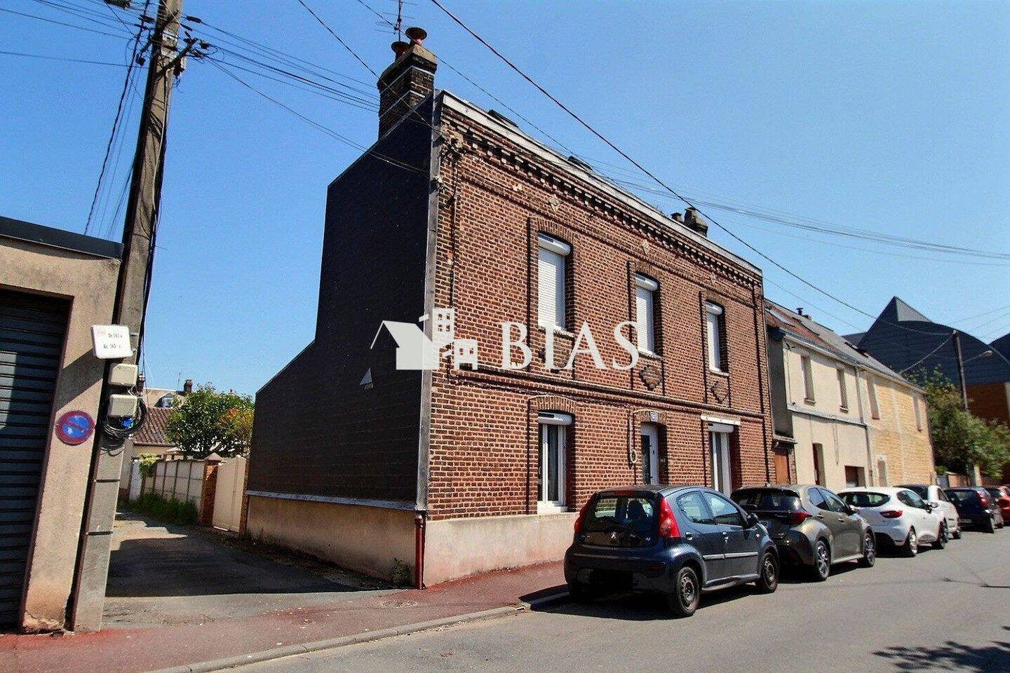 Maison 6 pièces 122 m² · à Le Petit-Quevilly · 121,5 m² · 170 000 €