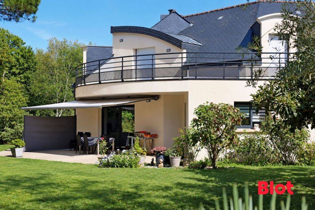 Maison 9 pièces 198 m² · à Guidel · 198 m² · 904 640 €