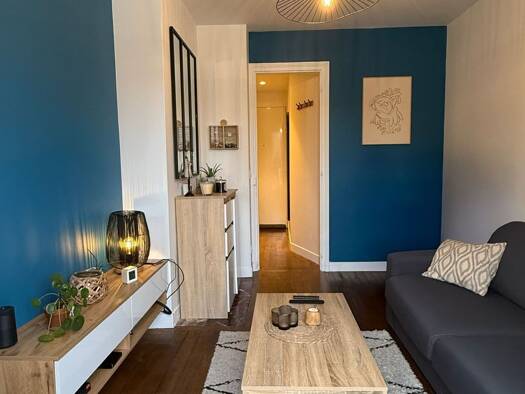 Appartement à louer 1 290 € 2 pièces 1 chambre 28 m² Étage 5/5 Espaces Jeunes Issy-les-Moulineaux 92130