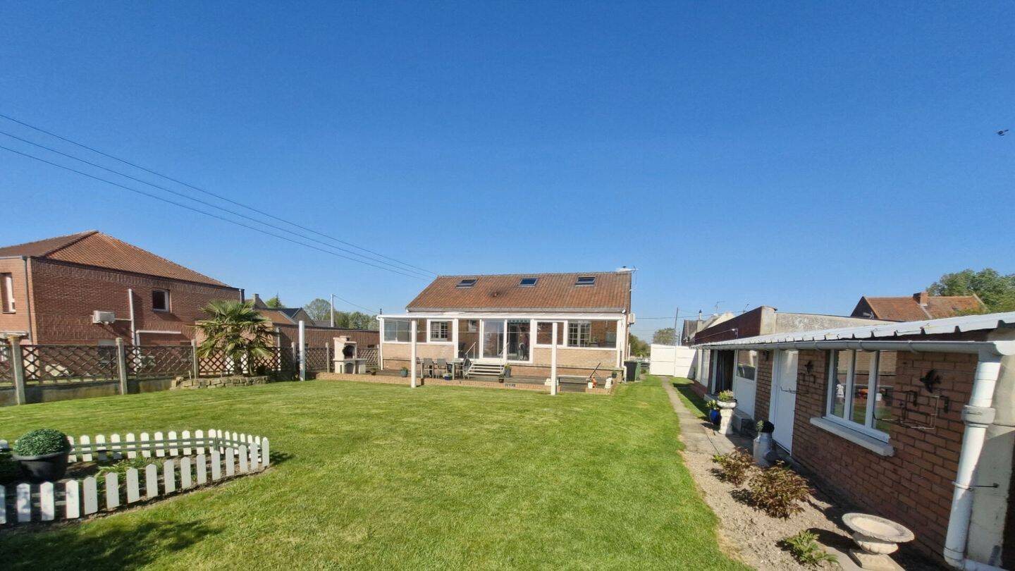 Maison 7 pièces 110 m² · à Vermelles · 109,9 m² · 293 000 €