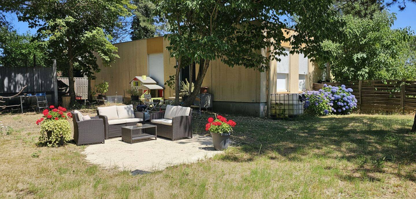 Maison 11 pièces 260 m² · à Brignon · 260 m² · 445 000 €