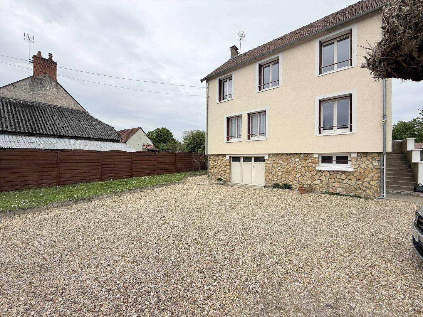 Maison 6 pièces 98 m² · à Vierzon · 98,3 m² · 130 000 €