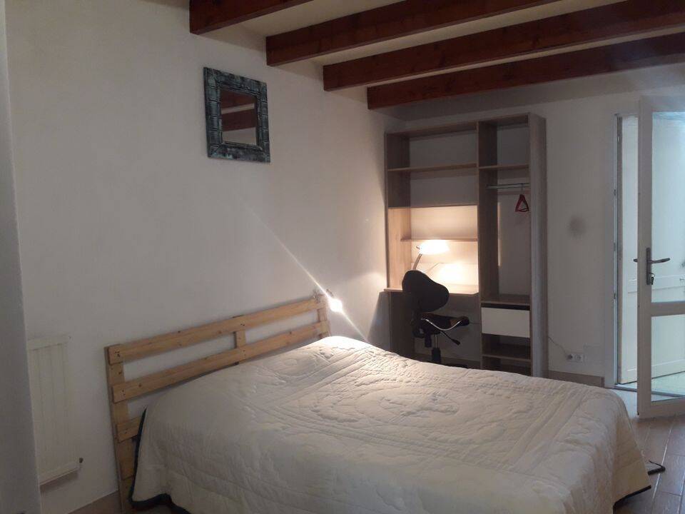 Appartement 1 pièce 12 m² · à La Rochelle · 12 m² · 500 €