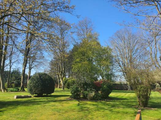 Demeure à vendre 1 250 000 € 8 pièces 5 chambres 300 m² 3 735 m² de terrain Lille 59800