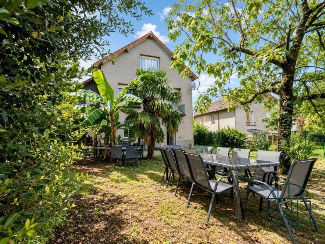 Maison 6 pièces 140 m² · à Châlus · 140 m² · 109 000 €